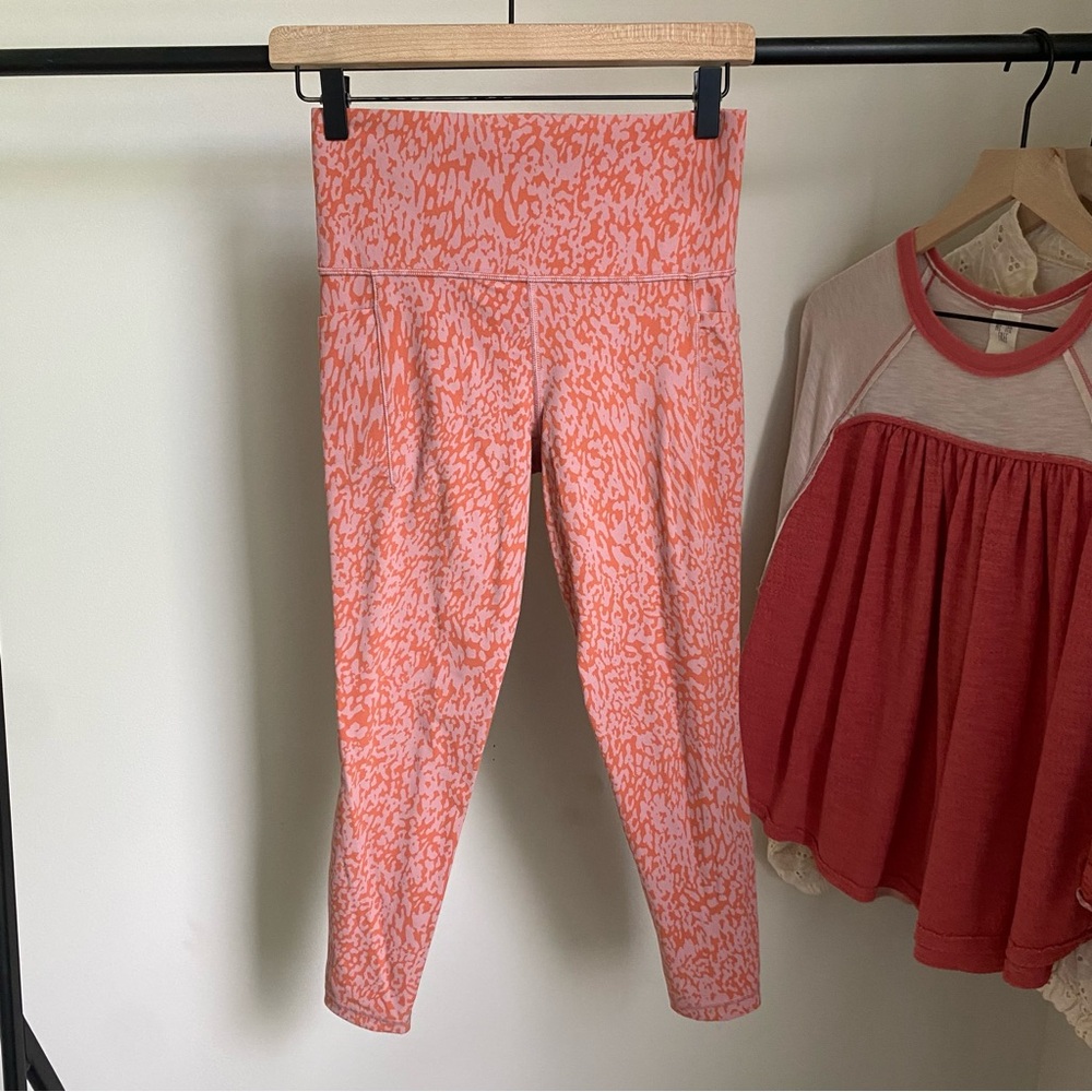 Athleta Salutation Stash Pocket Tight